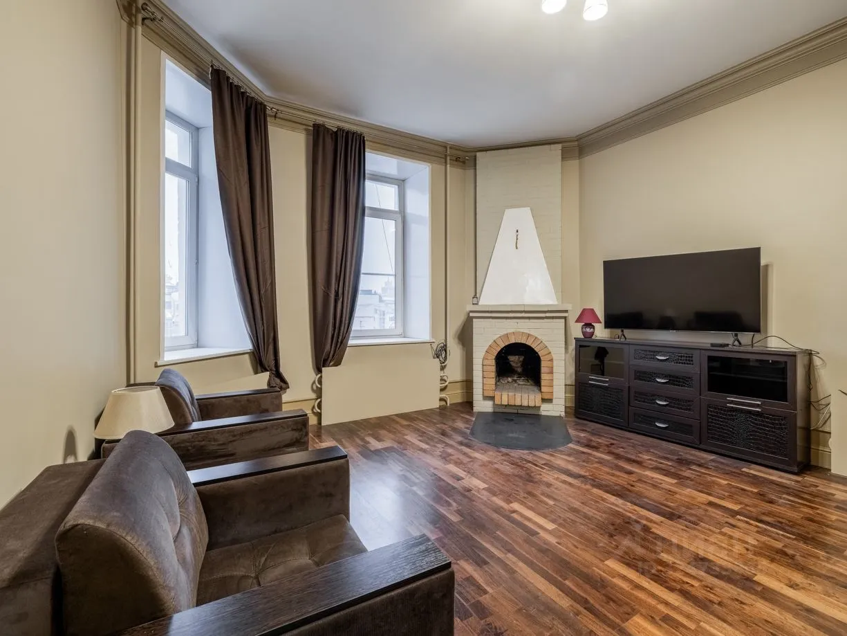 Москва, ЦАО, р-н Пресненский, Малая Бронная ул., 22С1