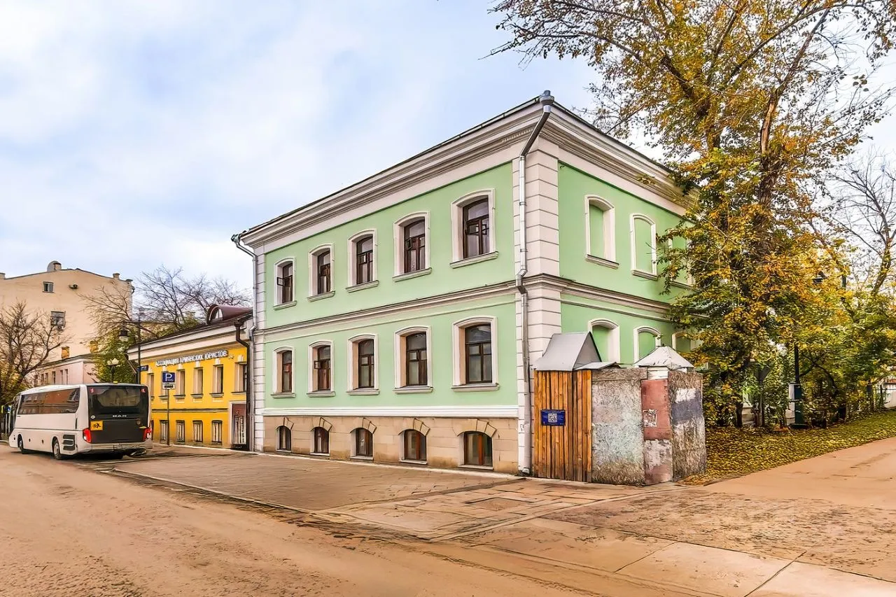 Москва, ЦАО, р-н Басманный, Армянский пер., 3-5С1а